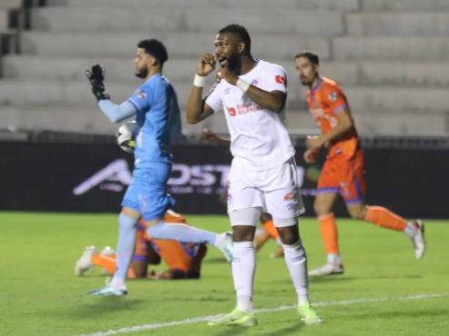 Pinto y Arboleda devuelven al Olimpia a la cima del torneo Clausura al doblegar a los Lobos UPNFM