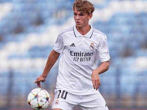 Nico Paz anotó un gol en tres partidos disputados en la Champions League con el Real Madrid.