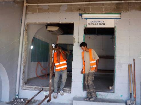 Los trabajos de restauración del Morazán, bajo la gestión de la municipalidad de San Pedro Sula, serán concluidos hasta en junio. FOTO: Neptalí Romero.