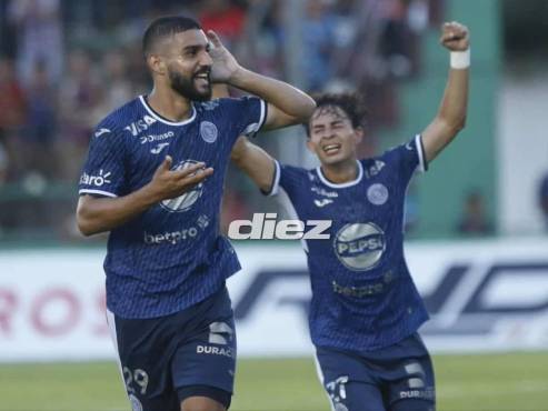 John Kleber abrió el marcador en Choloma y desató la locura de los azules. (Foto: Neptalí Romero)
