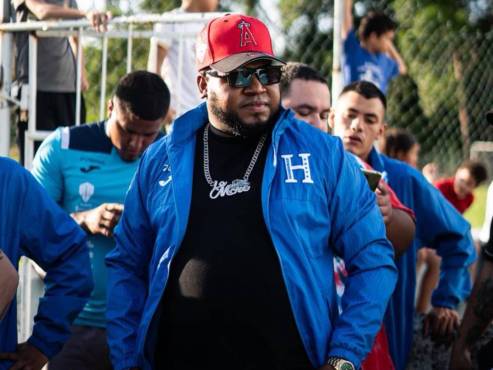 La More reveló que sus primos, los hermanos Palacios, son los que lo están asesorando sobre si comprar a las Jaibas Bravas o no. (FOTO: Mauricio Ayala)