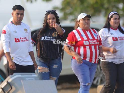 La afición de Olimpia podrá ingresar al estadio Olímpico de SPS. FOTOS: Mauricio Ayala | Héctor Edú | Neptalí Romero.