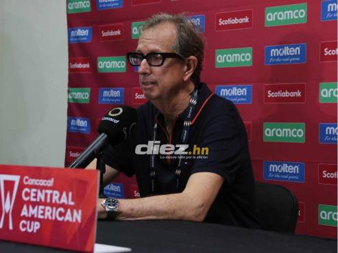 Gary Stempel en conferencia de prensa tras la derrota ante Motagua. FOTO: David Romero.