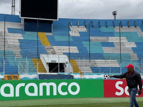 Mario Moncada se encargó de supervisar la publicidad que se colocó en el estadio Nacional en la previa del duelo entre Motagua y Cincinnati.