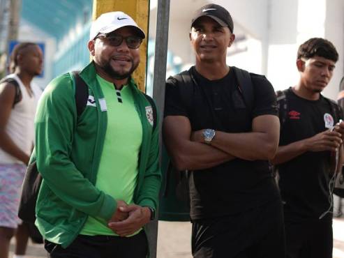 Emil Martínez y Donis Escober charlando amenamente