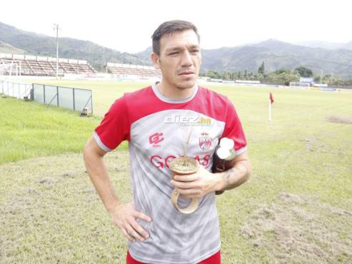 El defensor central está jugando en su segundo equipo en la Liga Nacional de Honduras. FOTO: José Luis Barralaga.
