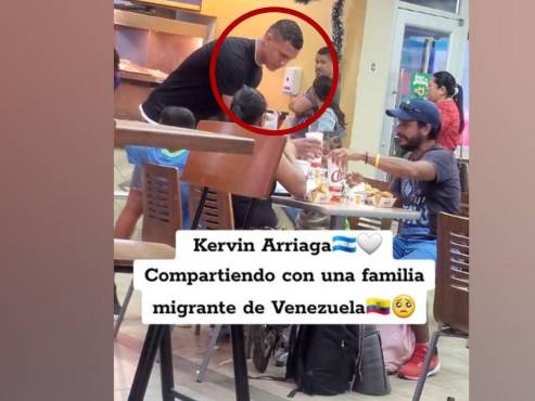 Kervin Arriaga tuvo este bonito gesto con una familia venezolana que transitaba por Honduras.