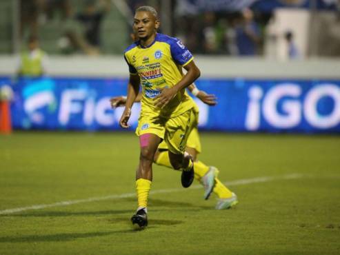 Marathón pretende pelearle el fichaje de Alexy Vega al Motagua.