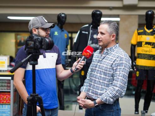 Elías Burbara charló con DIEZ tras la llegada de Jeaustin Campos. FOTO: Mauricio Ayala.