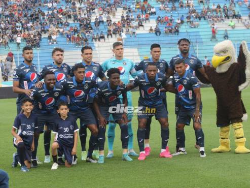 El primer 11 titular de Motagua en el torneo Apertura 2023 de la Liga Nacional de Honduras. FOTO: Alex Pérez.