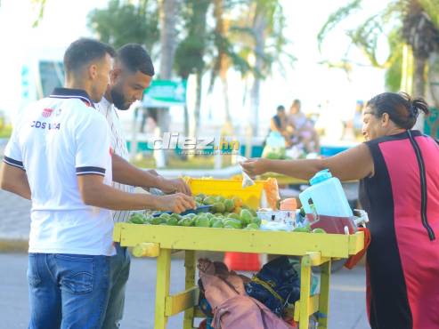 Un día con Jonathan Bornstein: “Voy al supermercado y la gente me detiene para contarme su historia sobre mi gol”