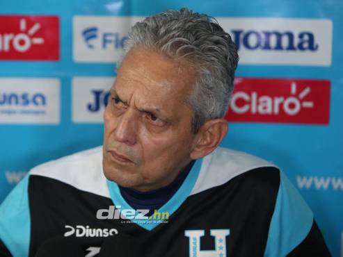 Reinaldo Rueda atendió la conferencia de prensa en el segundo día del microciclo de Honduras. FOTO: Andro Rodríguez.
