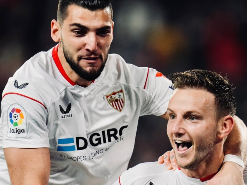 Ivan Rakitic celebra el gol del triunfo en favor del Sevilla sobre el Cádiz.