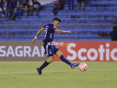 El fallo garrafal de Gaspar Triverio frente a portería del Pachuca; el argentino falló solo. FOTO: Neptalí Romero.