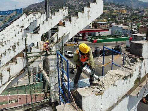 A pesar de la demolición de la gradería de sol centro, los partidos de Olimpia y Motagua se desarrollan con normalidad en el Nacional Chelato Uclés.