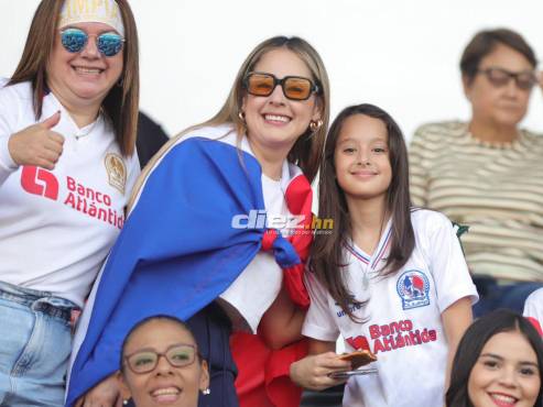4:55 PM: ¡La final de ida tendrá lleno total en el estadio Nacional Chelato Uclés! FOTOS: Mauricio Ayala | Marvin Salgado.