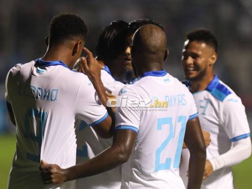 Así festejaron los jugadores de Honduras el gol de Denil Maldonado. FOTOS: David Romero | Mauricio Ayala | Andro Rodríguez.