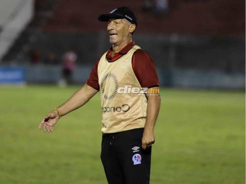 Pedro Troglio está cosechando la primera victoria del torneo Clausura 2024 de la Liga Nacional. FOTO: Esaú Ocampo.