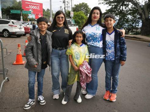 Esta hermosa familia posó para LENTE DIEZ.