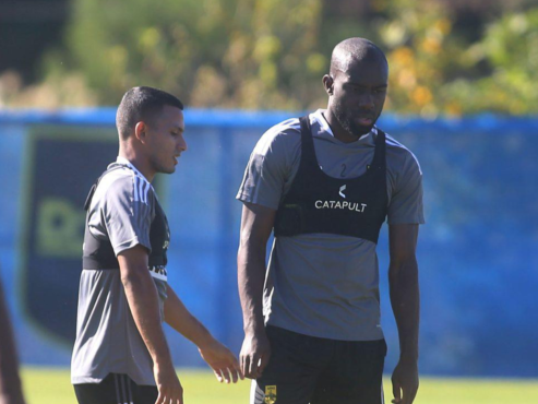 Rodríguez debutó el 16 de diciembre con el Aris en partido de copa ante Levadiakos.