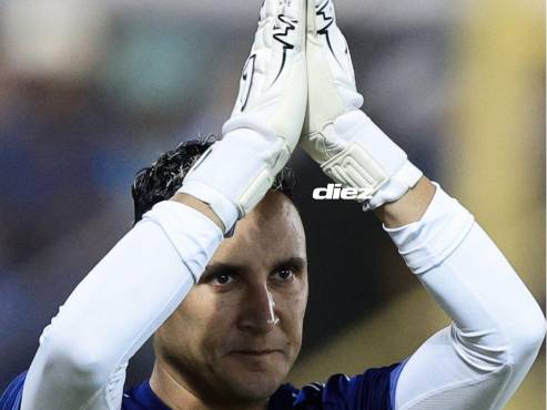 Keylor Navas fue ovacionado en el Estadio Francisco Morazán de San Pedro Sula.. FOTOS: Mauricio Ayala | NEPTALÍ ROMERO | YOSEPH AMAYA | MOISÉS VALENZUELA.