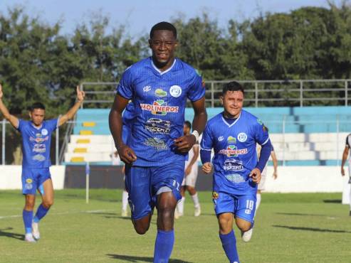 Carlos Bernárdez anotó doblete al Génesis en Comayagua.