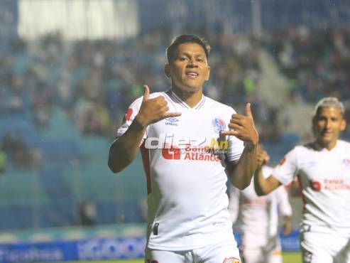 Olimpia doblegó 1-0 al Olancho FC en el Nacional Chelato Uclés en partido reprogramado por la jornada 4 del Apertura. FOTO: Andro Rodríguez.