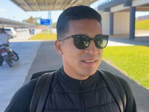 Michaell Chirinos en su llegada a Honduras tras su paso por el Saprissa de Costa Rica. FOTO: TVC.