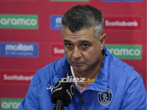Diego Vázquez en conferencia de prensa antes de enfrentar al Tauro de Panamá. FOTO: EMILIO FLORES.