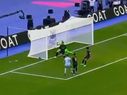 Cristiano Ronaldo no perdonó en la portería de Keylor Navas para el 2-2 de su equipo ante el PSG en Arabia Saudita.