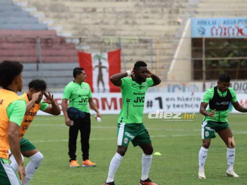 El CD Marathón saltó al terreno de las acciones en el estadio Ceibeño. FOTO: Esaú Ocampo.