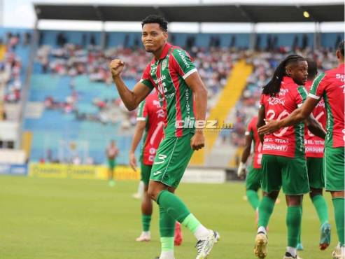 Así festejó Kenny Bodden el gol del Marathón ante Olimpia en el clásico. FOTOS: Andro Rodríguez | David Romero.