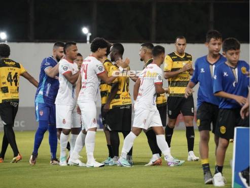 Real España y Real Sociedad se enfrentaron por la jornada 10 del torneo Apertura 2024 de la Liga Nacional. FOTOS: Mauricio Ayala | Neptalí Romero.