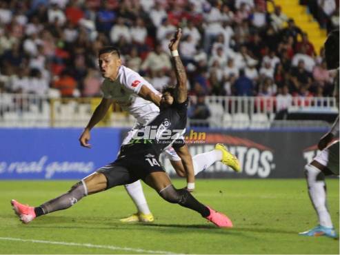 Monumental fracaso: Antigua echa al Olimpia que vuelve a quedar fuera en la fase de grupos de la Copa Centroamericana
