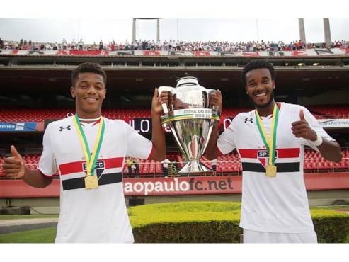 Joanderson de Jesus Assis fue compañero de David Neres en el Sao Paulo.