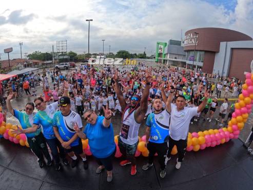 Gritos, ejercicios y una maratón por una noble causa brillaron este domingo en SPS. FOTO: Héctor Edú.