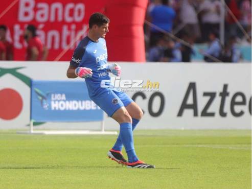 Jonathan Rougier es suplente con el Motagua en el derbi capitalino. FOTOS: David Romero | Andro Rodríguez | Mauricio Ayala.