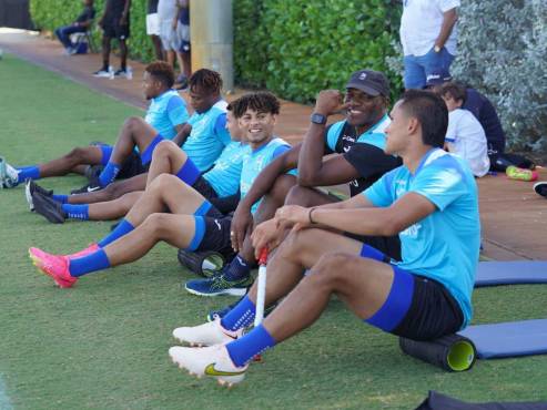 Michaell Chirinos, Kevin Álvarez y Yeison Mejía no entrenaron este lunes con la Selección de Honduras. FOTO: Fenafuth.