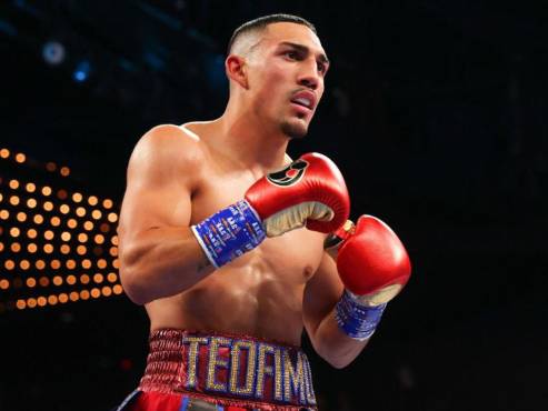 Teófimo López, por decisión unánime, derrota a Jamaine Ortiz y retiene el Título Mundial del Peso Superligero del Boxeo