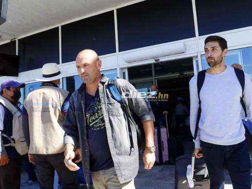 El Palomo Rodríguez llegó acompañado de su cuerpo técnico a Honduras.