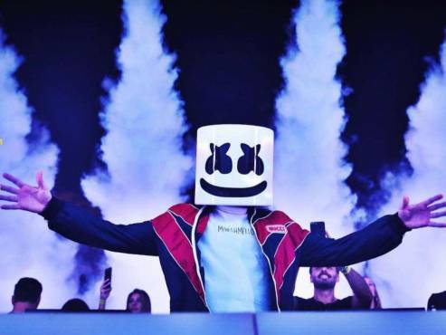 El DJ es muy reconocido en el mundo de la música.