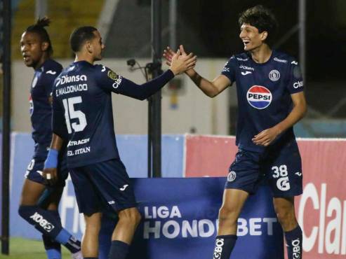 Motagua goleó a un pobre Juticalpa FC y no renuncia al liderato; dejó a los canecheros con matices de descenso