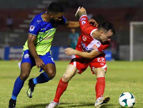 Vida y Olancho FC no se hacen nada en un eléctrico y muy disputado partido en La Ceiba