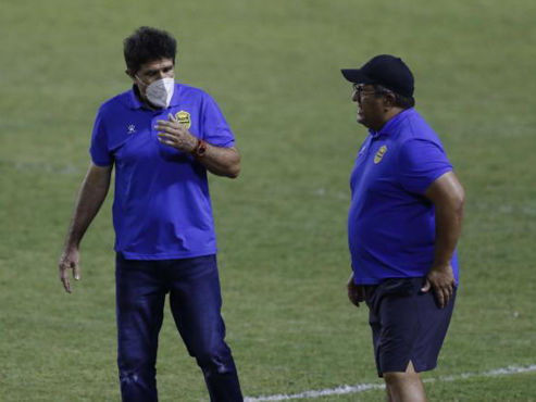 Luis Ayala, preparador físico, también habría perdido la confianza de los jugadores y dirigentes del Real España.