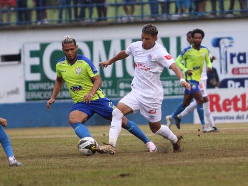Olimpia bate al Olancho FC con gol de Edwin Solano, que tenía un minuto de estar en el campo; escalada del león en la tabla