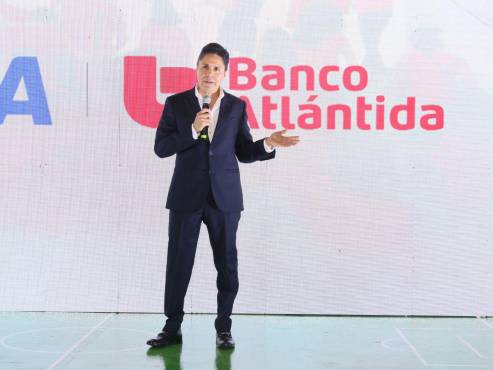 Gustavo Zúniga, vicepresidente Ejecutivo de Banca de Personas y Medios de Pago de Banco Atlántida.