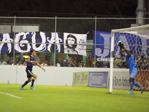 Motagua derrota al Real España con un horror monumental de Buba López y le da vida a la Tota Medina