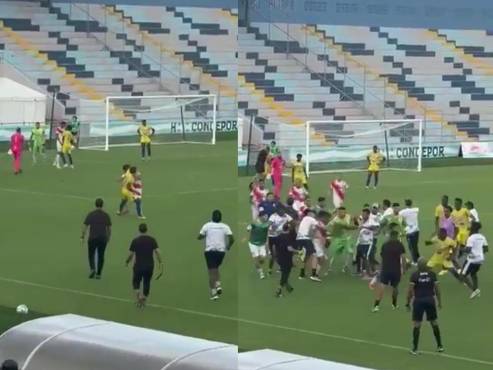 Esta fue la penosa escena del zafarrancho entre los jugadores del Victoria y Herediano.