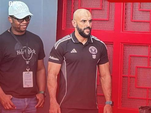 Yassine Cheuko, guardaespalda personal de Messi también estará en el estadio Olímpico.