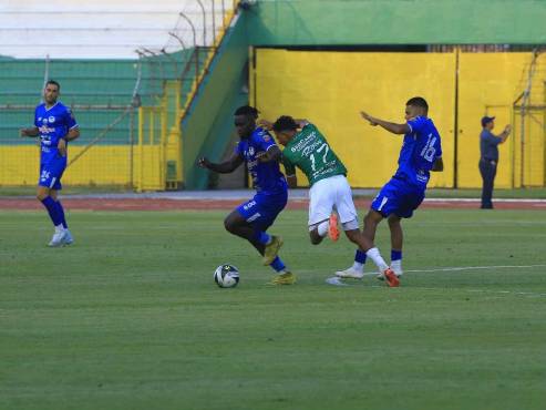 Marathón, con cuatro minutos mortíferos y lapidarios, despedazó a un Victoria que se quedó sin gasolina en el Olímpico